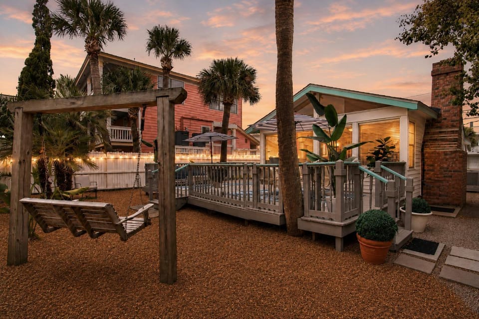 Sea Oats Cottage House in Tybee Island