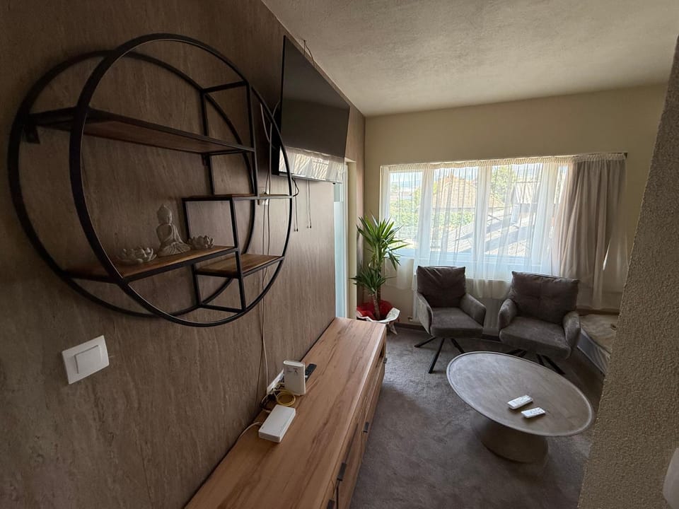 Bee house 11 Apartment in Romania