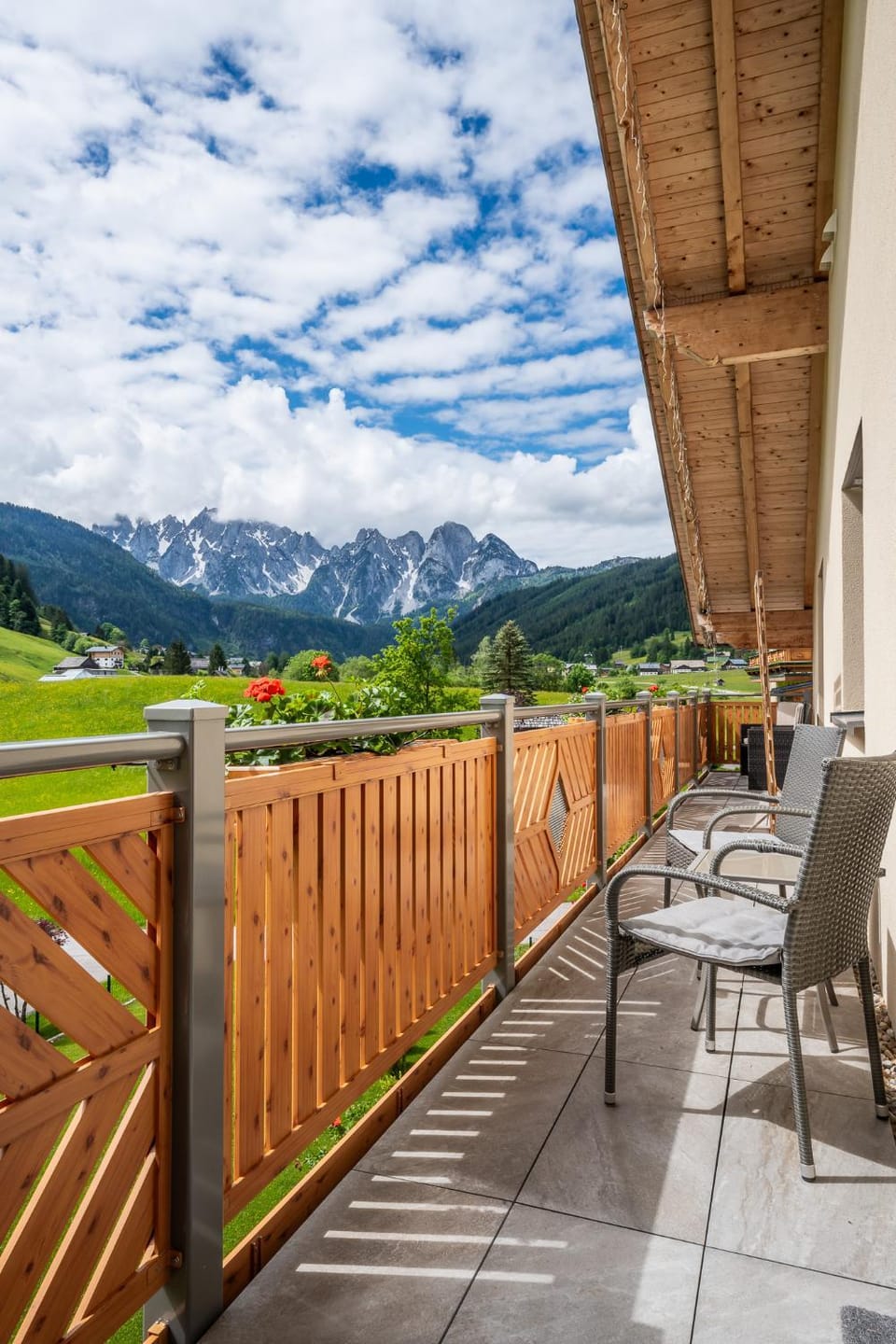 Balcony/Terrace, Mountain view