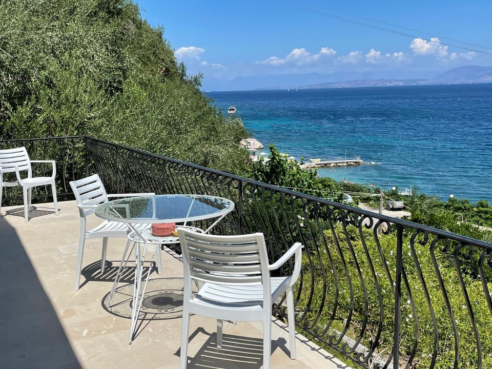View (from property/room), Balcony/Terrace, Sea view