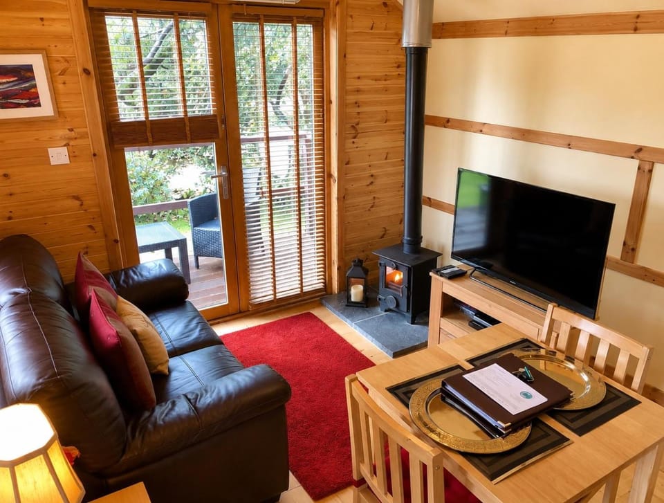 Rashfield Sheilings - Unique Riverside Lodges Nature lodge in Scotland