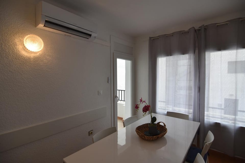 Living room, air conditioner