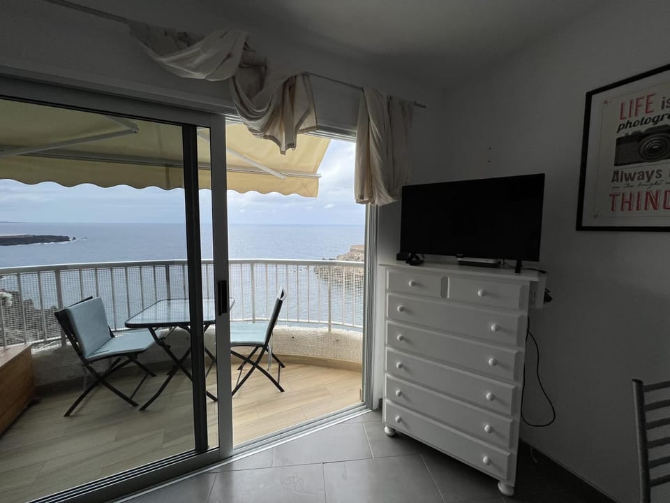 TV and multimedia, Balcony/Terrace, Sea view