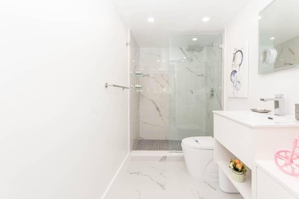 Yacht Club at Aventura Lux 2 Bed 2 Bath Brand New 2021 Apartment in Aventura