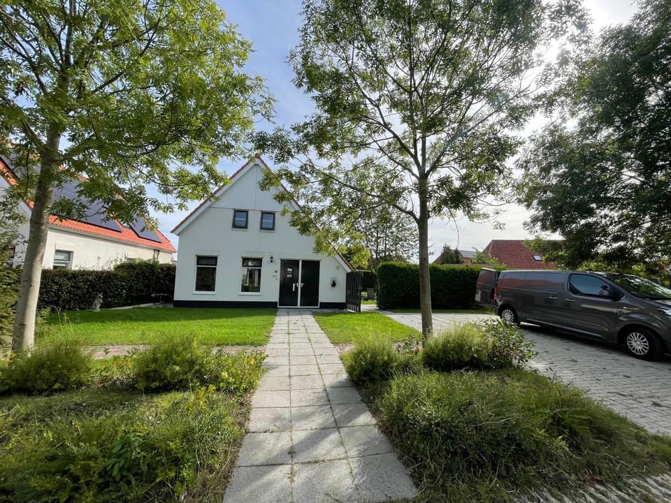 Day, Garden, Location, Parking