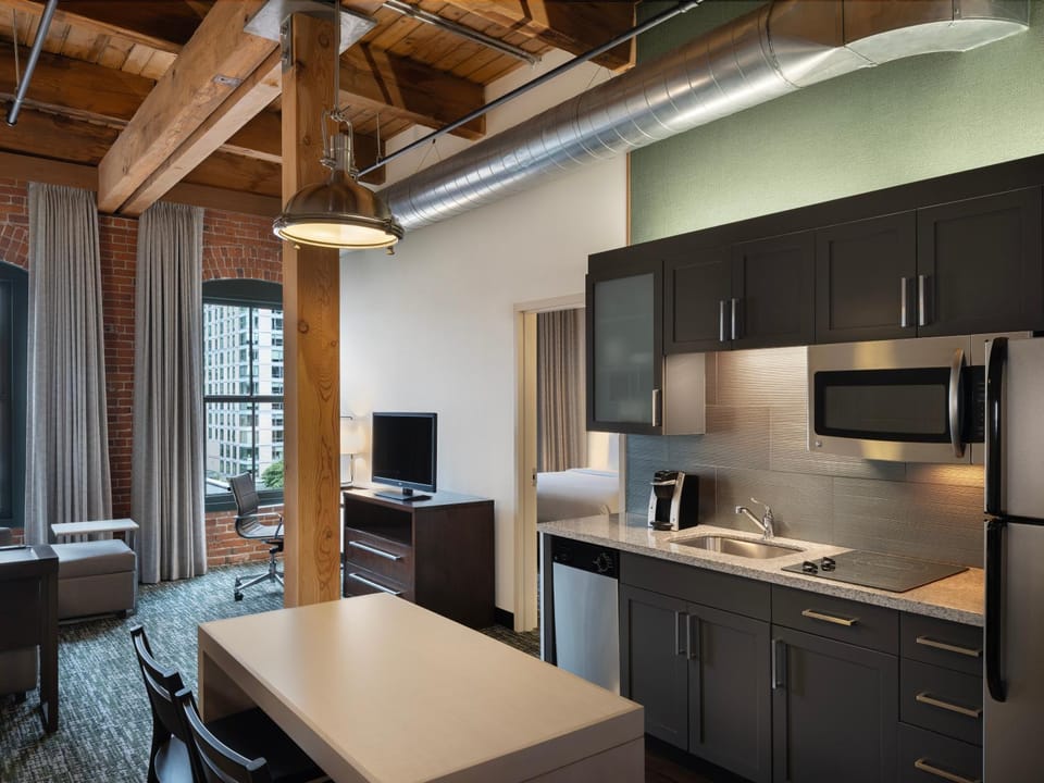 Kitchen or kitchenette