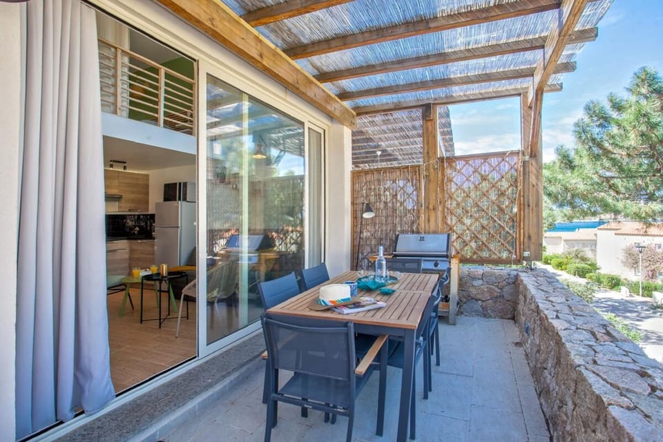 Les Lauriers Roses Apartment in Lumio