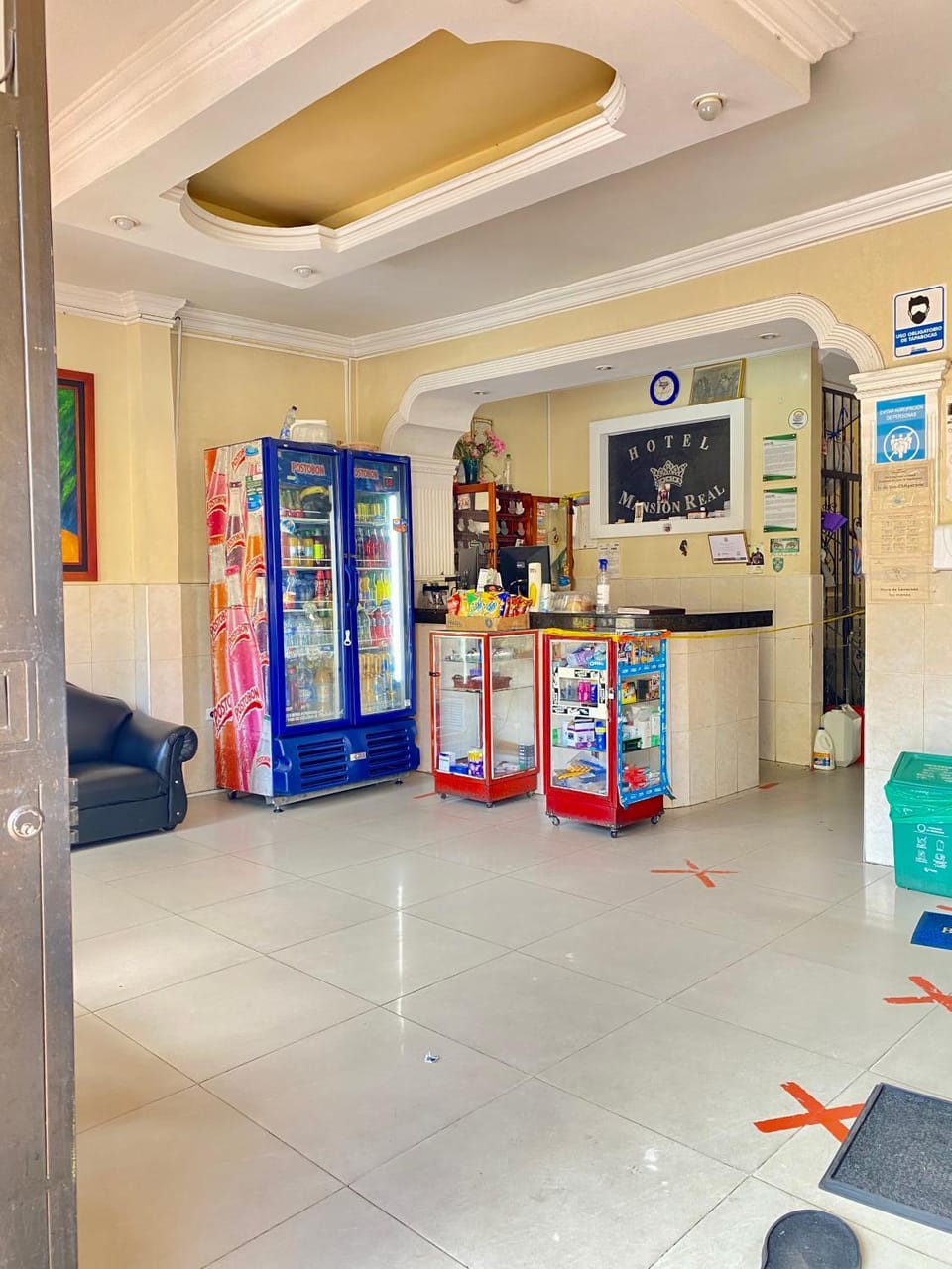 On-site shops, Lobby or reception