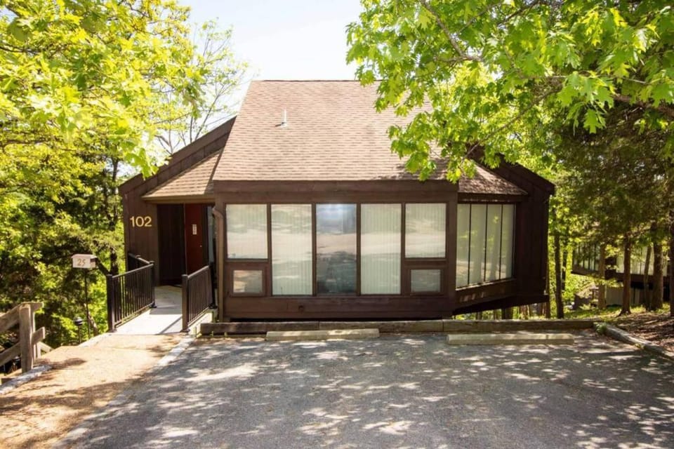 Unit 102 - Treeloft 3 Bedroom Villa House in Village Four Seasons