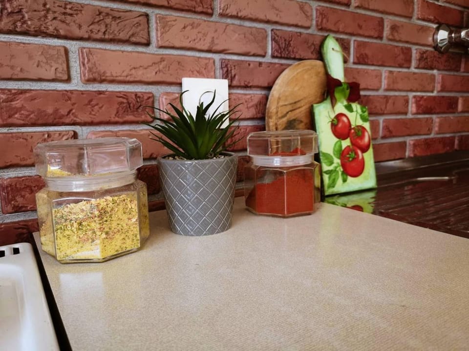 Food and drinks, Food