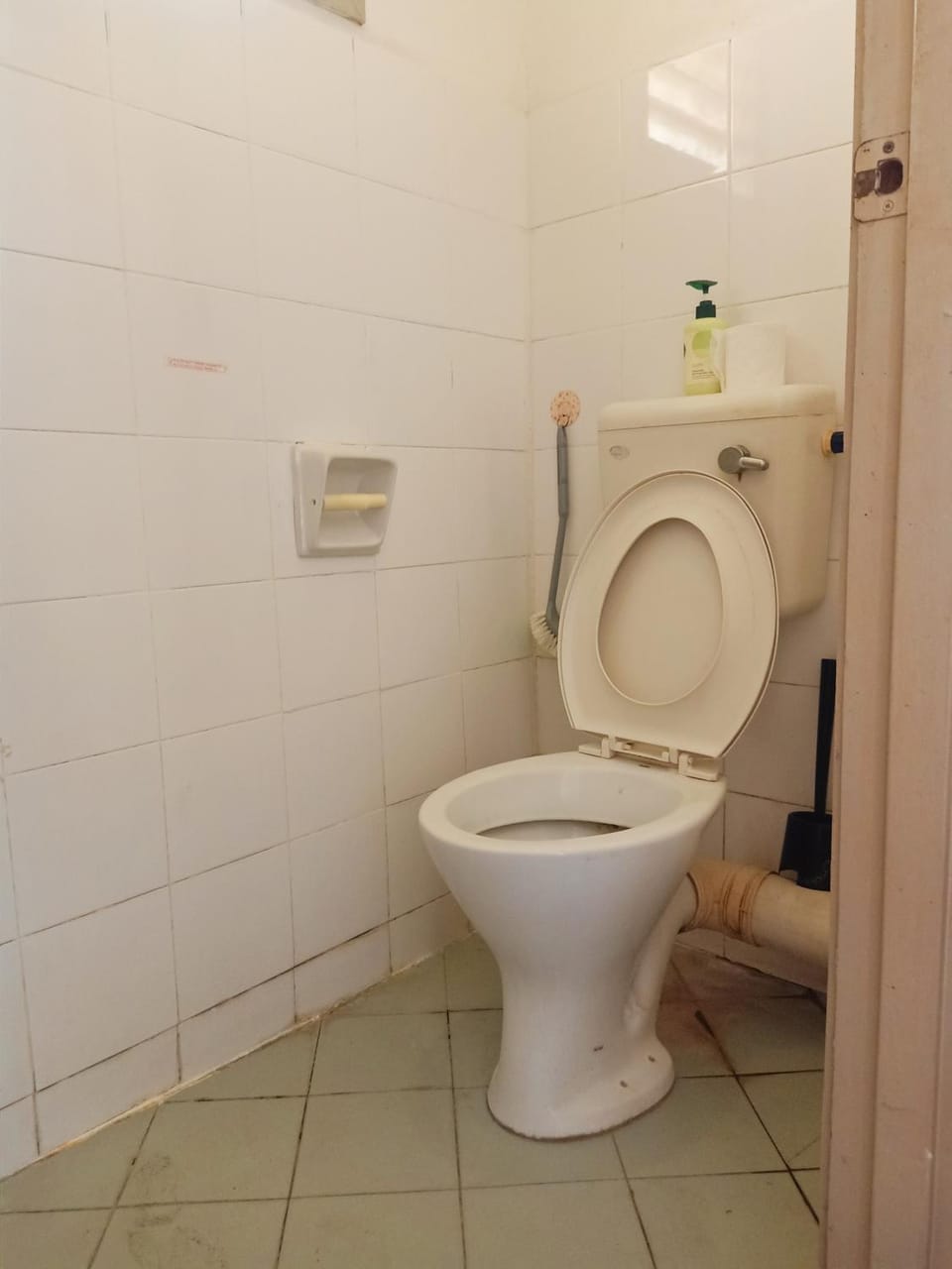 Low Budget Economy SingleBed Bedroom in Aman Puri, Kepong Vacation rental in Selangor, Malaysia