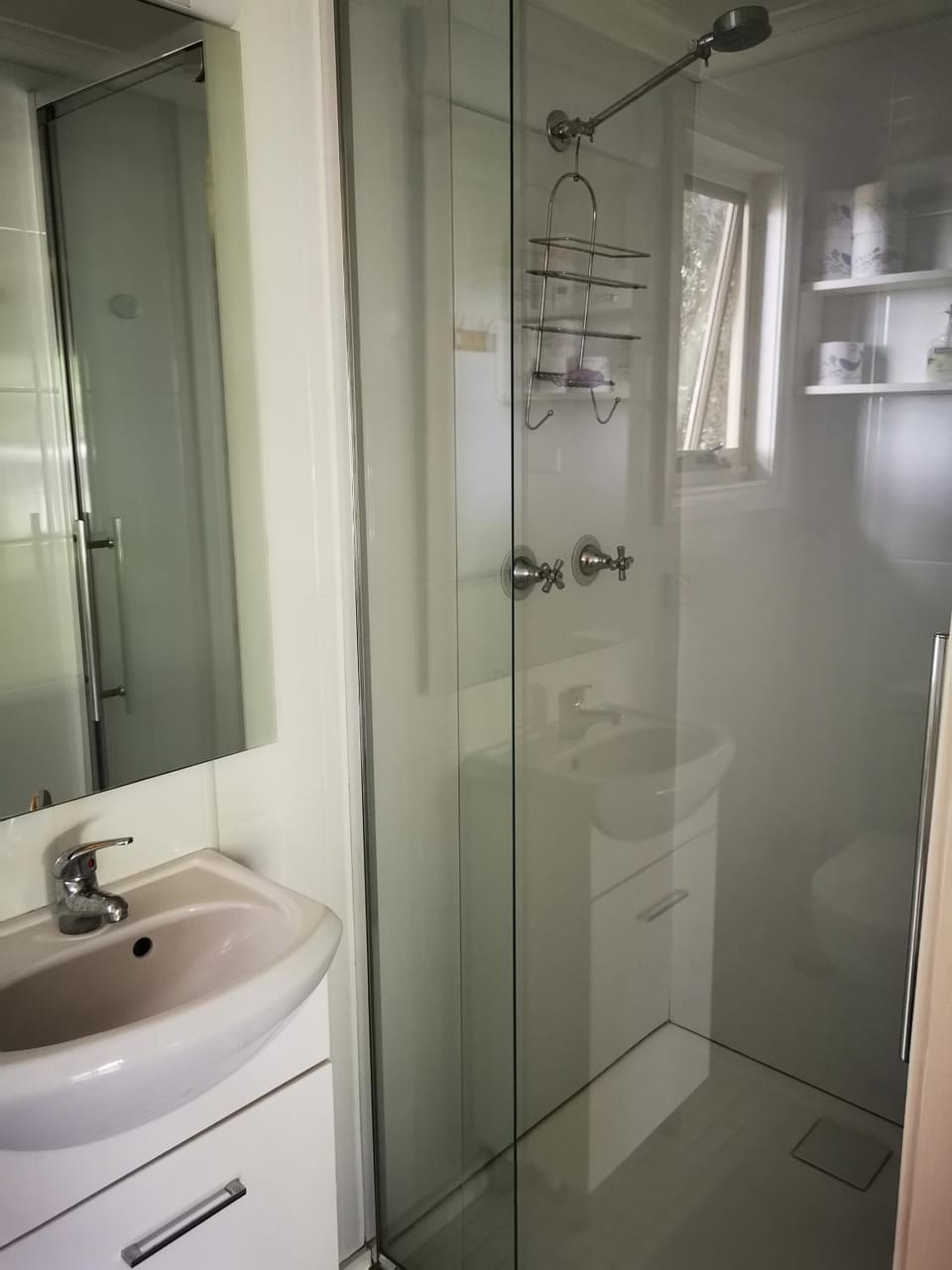 Shower, Bathroom, towels
