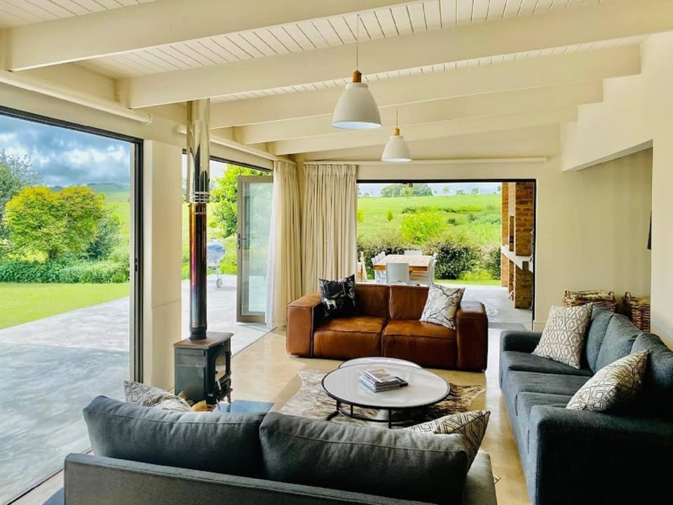 Day, Garden, Living room, Seating area, Garden view