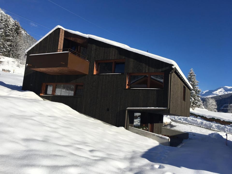 Property building, Winter