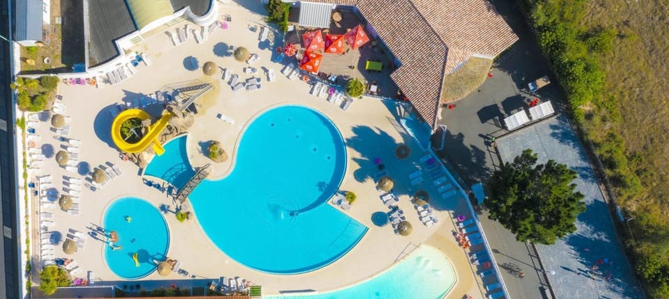 Bird's eye view, Swimming pool