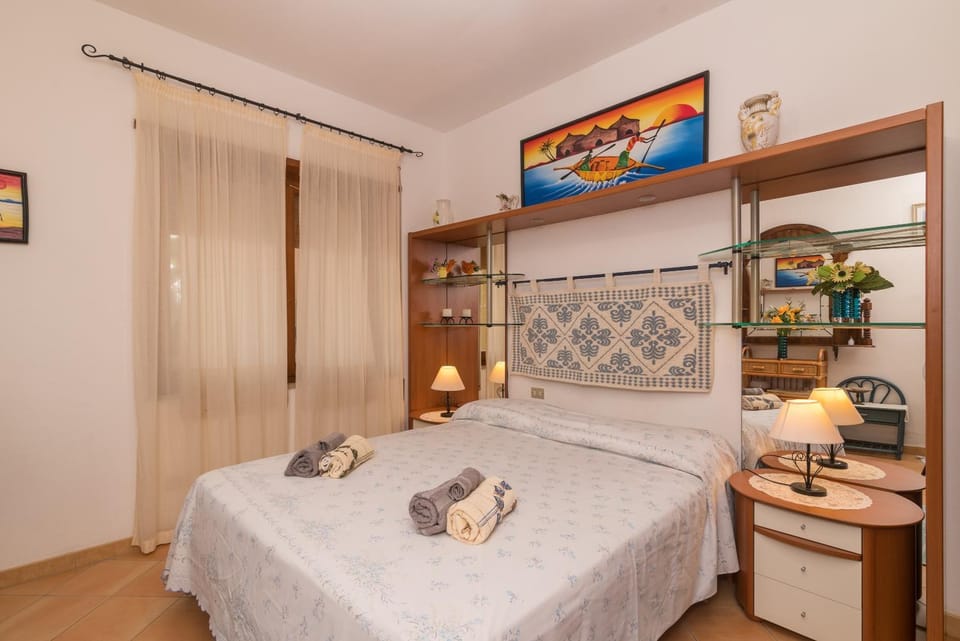 Living room, Bedroom