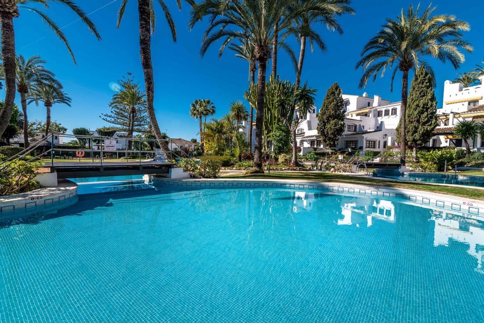 Garden, Swimming pool
