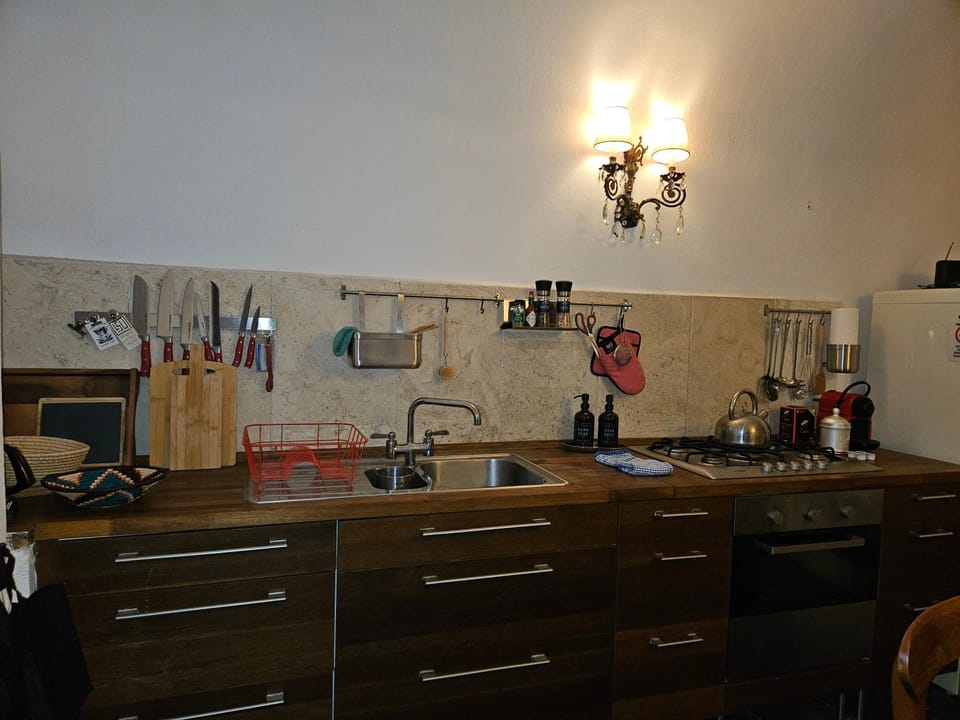 Coffee/tea facilities, Kitchen or kitchenette, kitchen
