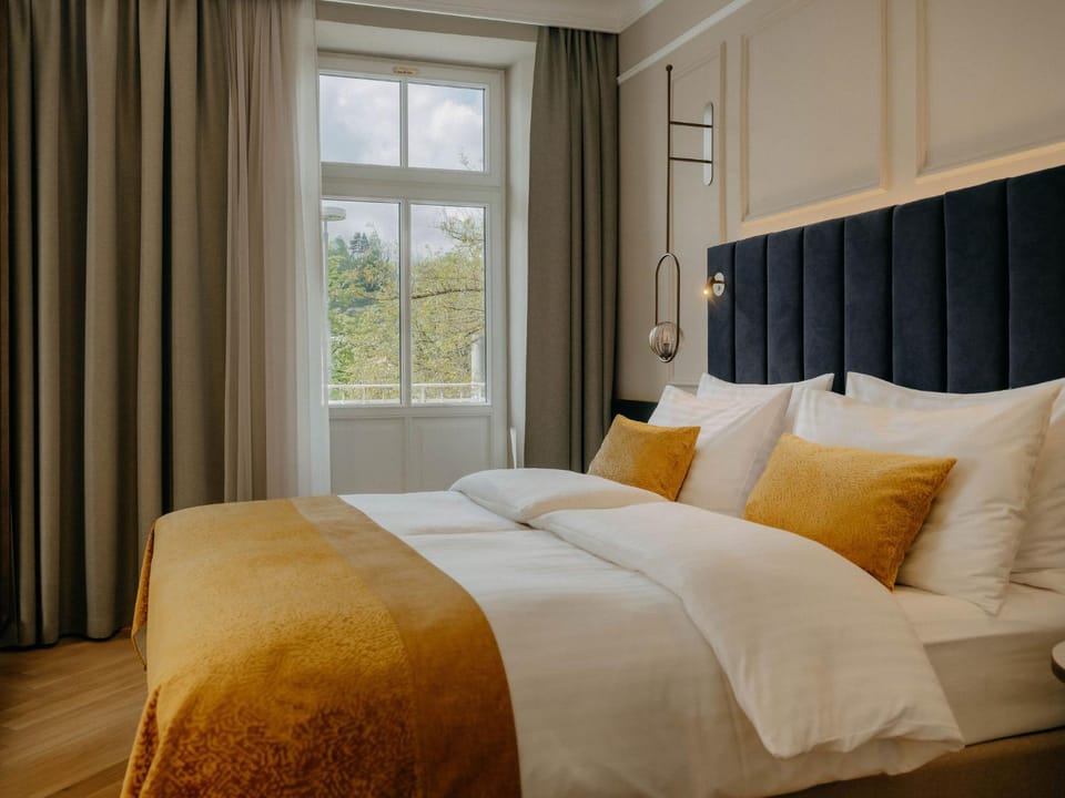 Bed, View (from property/room)
