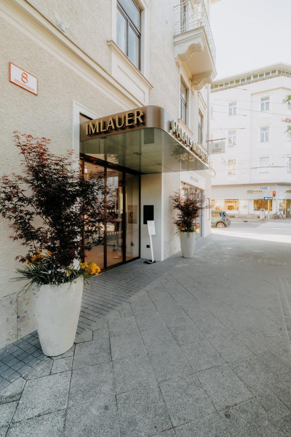 Property building, Facade/entrance