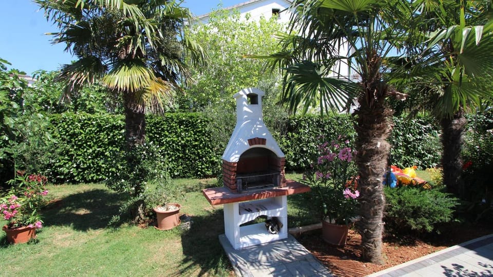 BBQ facilities, Garden, air conditioner