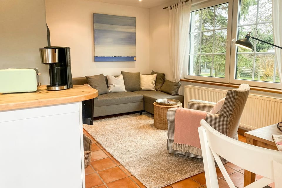 Living room, Photo of the whole room, Seating area, Dining area