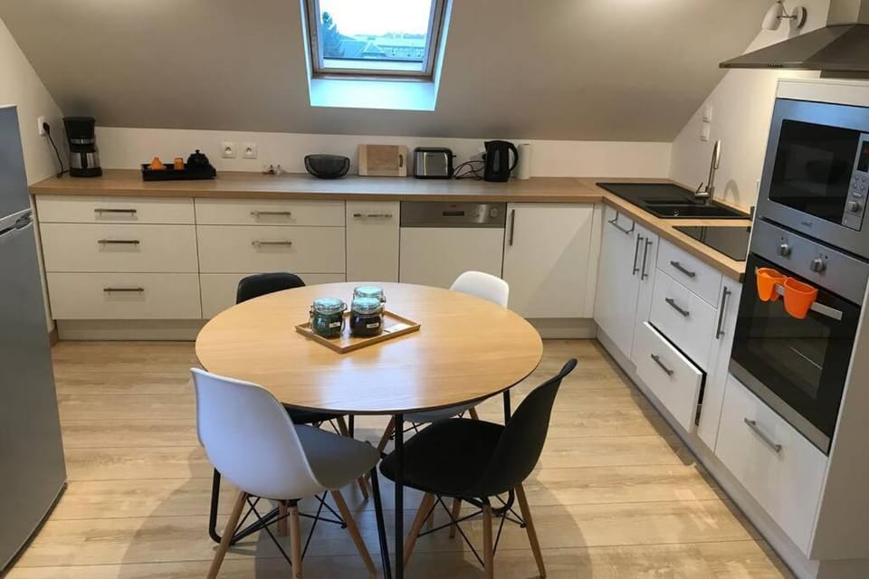 LE COTEAU - centre ville, jardin & parking! Apartment in Annecy