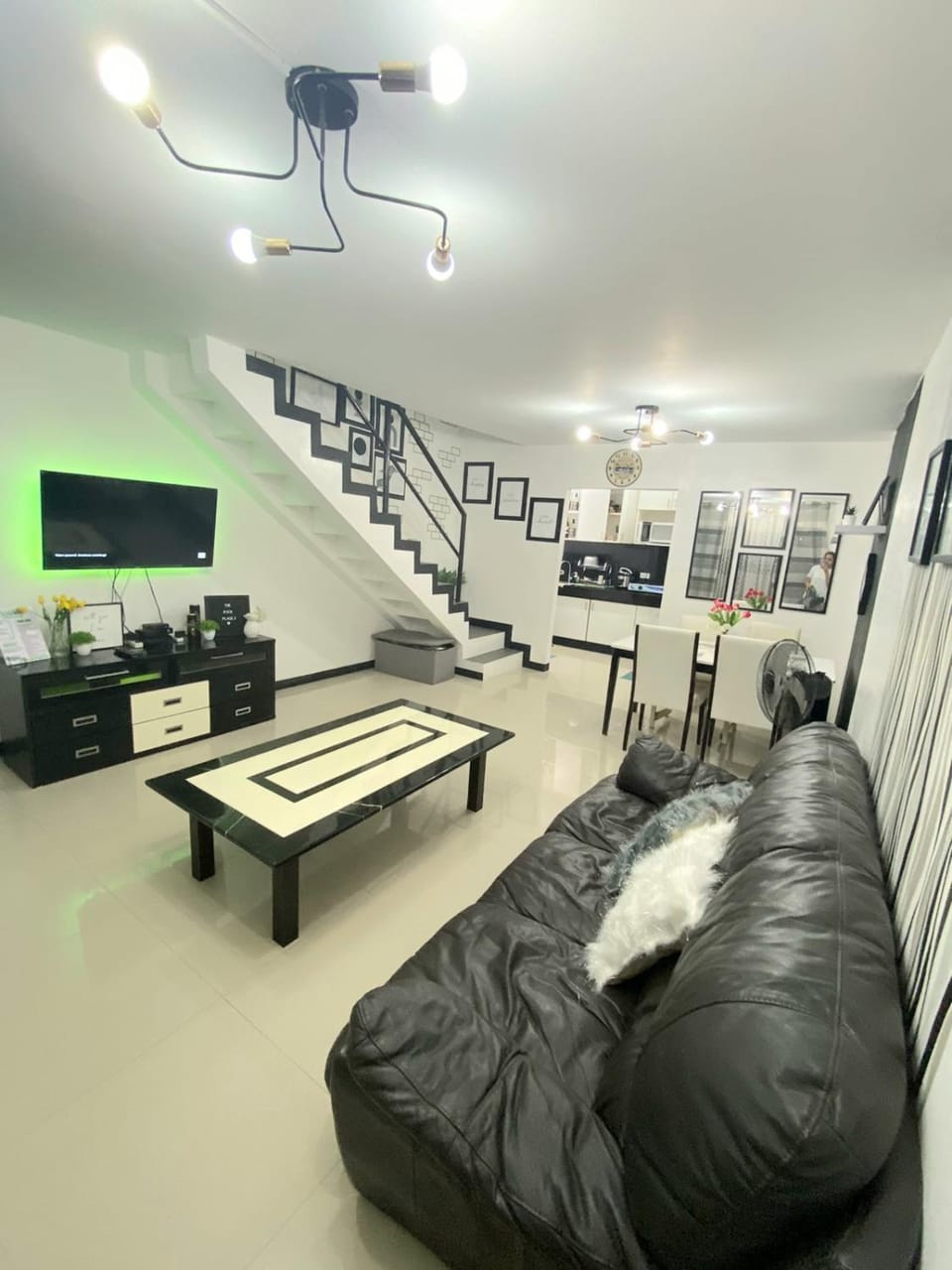 TV and multimedia, Living room, Seating area