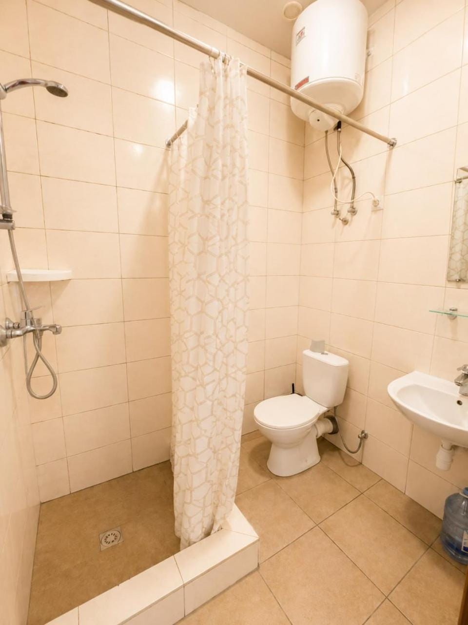 Shower, Toilet