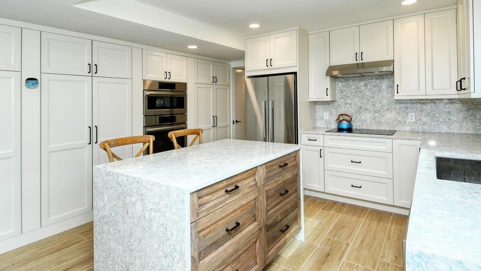 Kitchen or kitchenette, oven, stove