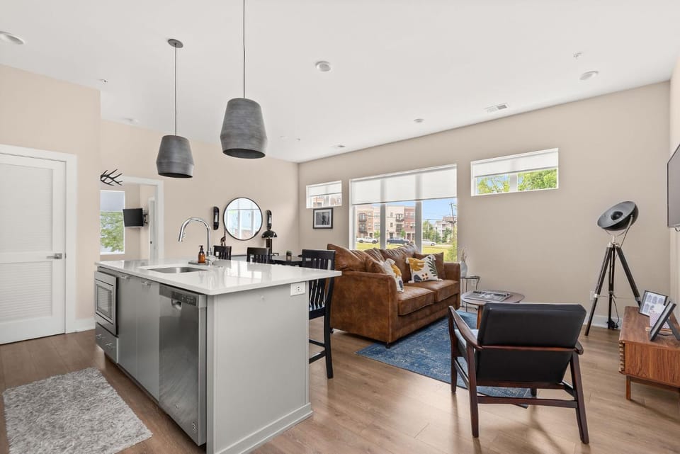 Kitchen or kitchenette, Living room, Seating area