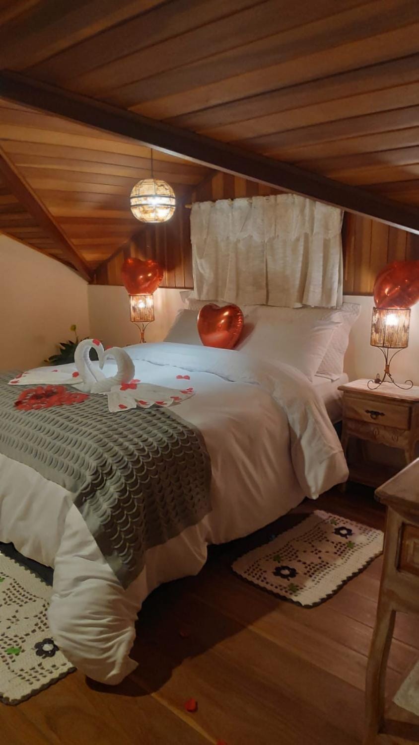 Cantinho Pedra da Gávea House in State of Rio de Janeiro