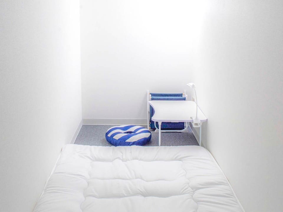 Bed, Bedroom, locker
