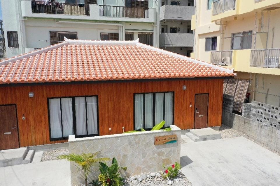 Property building, Day