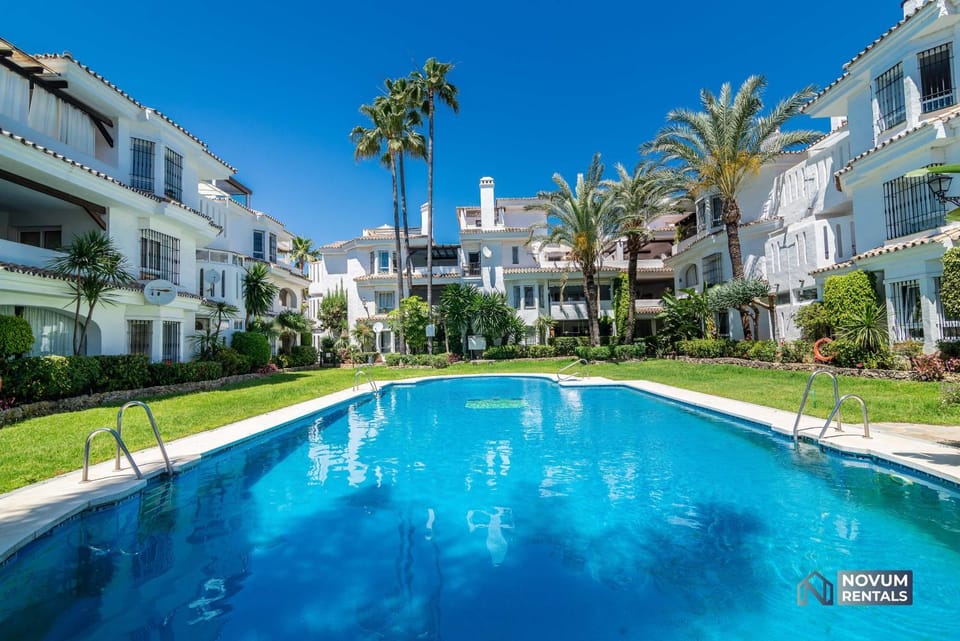 Garden, Swimming pool
