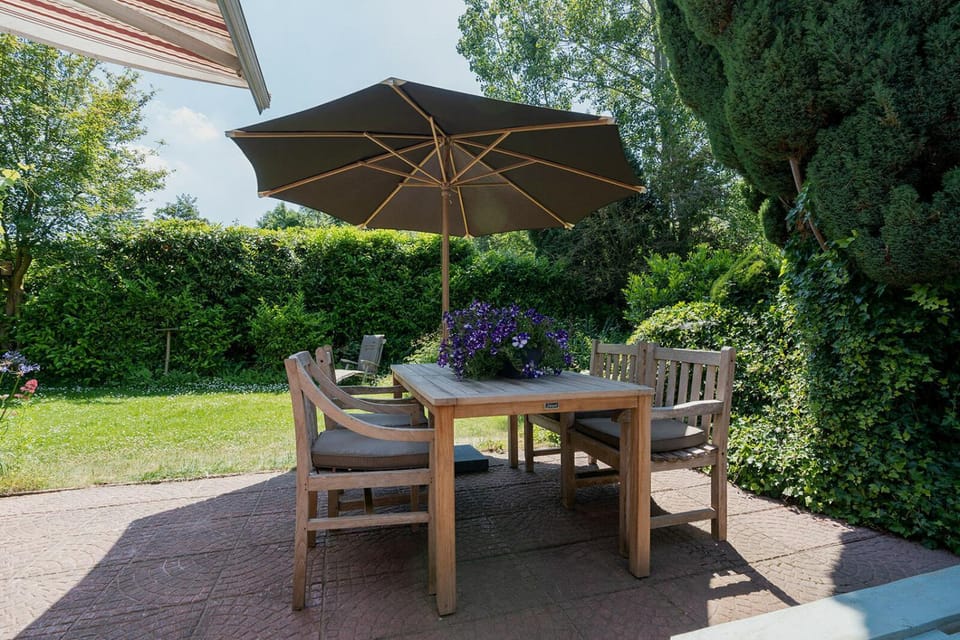 Patio, Dining area, Garden view