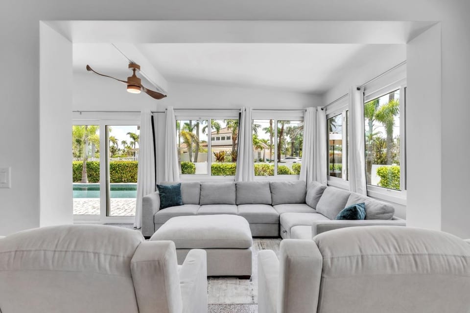The Palm Leaf home House in Anna Maria Island
