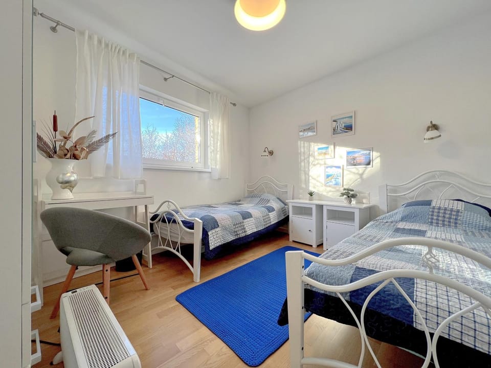 Property building, Bed, Photo of the whole room, Bedroom