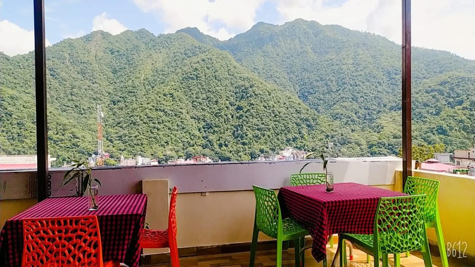 View (from property/room), Balcony/Terrace, Mountain view, River view