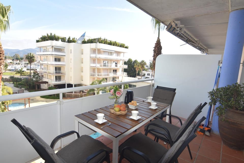 Balcony/Terrace, Pool view, Swimming pool