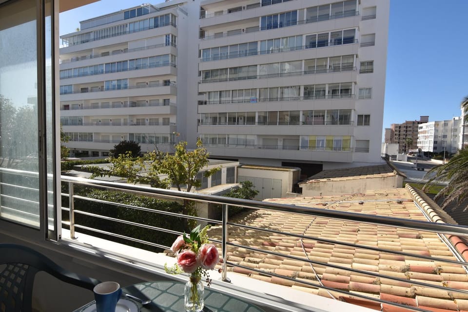 Property building, View (from property/room), Balcony/Terrace
