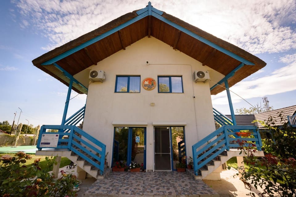 Property building, Day