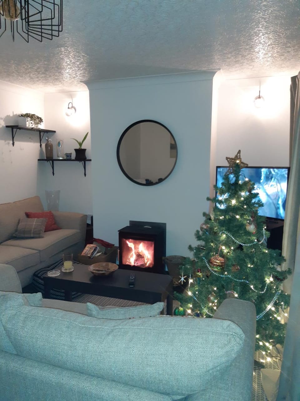 Two Sails Brixham - Spacious modern family seaside home - parking - wood-burner - dog friendly House in Brixham