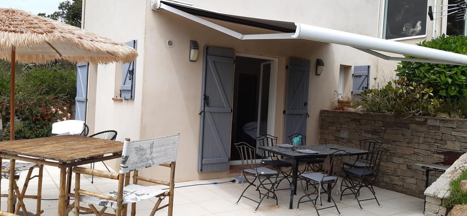 BBQ facilities, Dining area