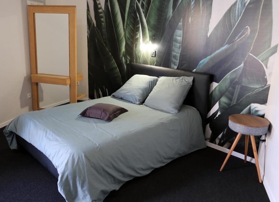 Bed, Bedroom