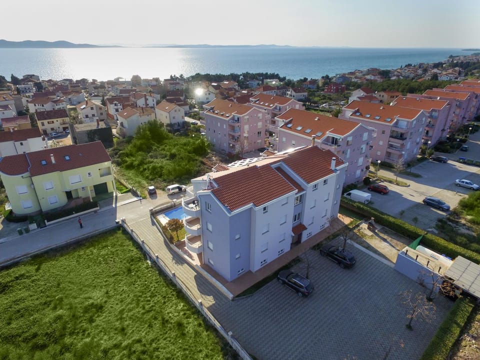 Property building, Bird's eye view