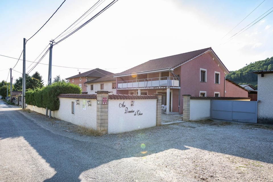 Property building, Street view