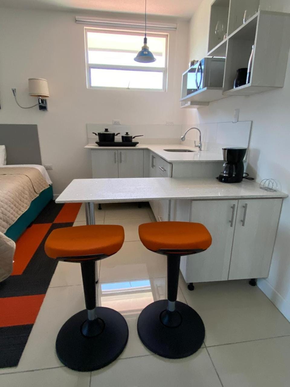 Kitchen or kitchenette, Dining area, minibar, pet friendly, stove