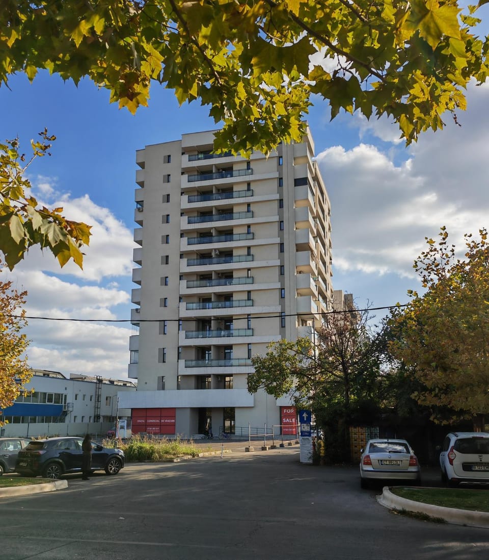 Property building, Street view
