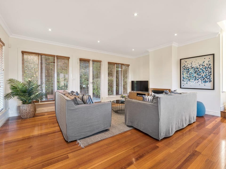 Hamptons By The Bay House in Melbourne